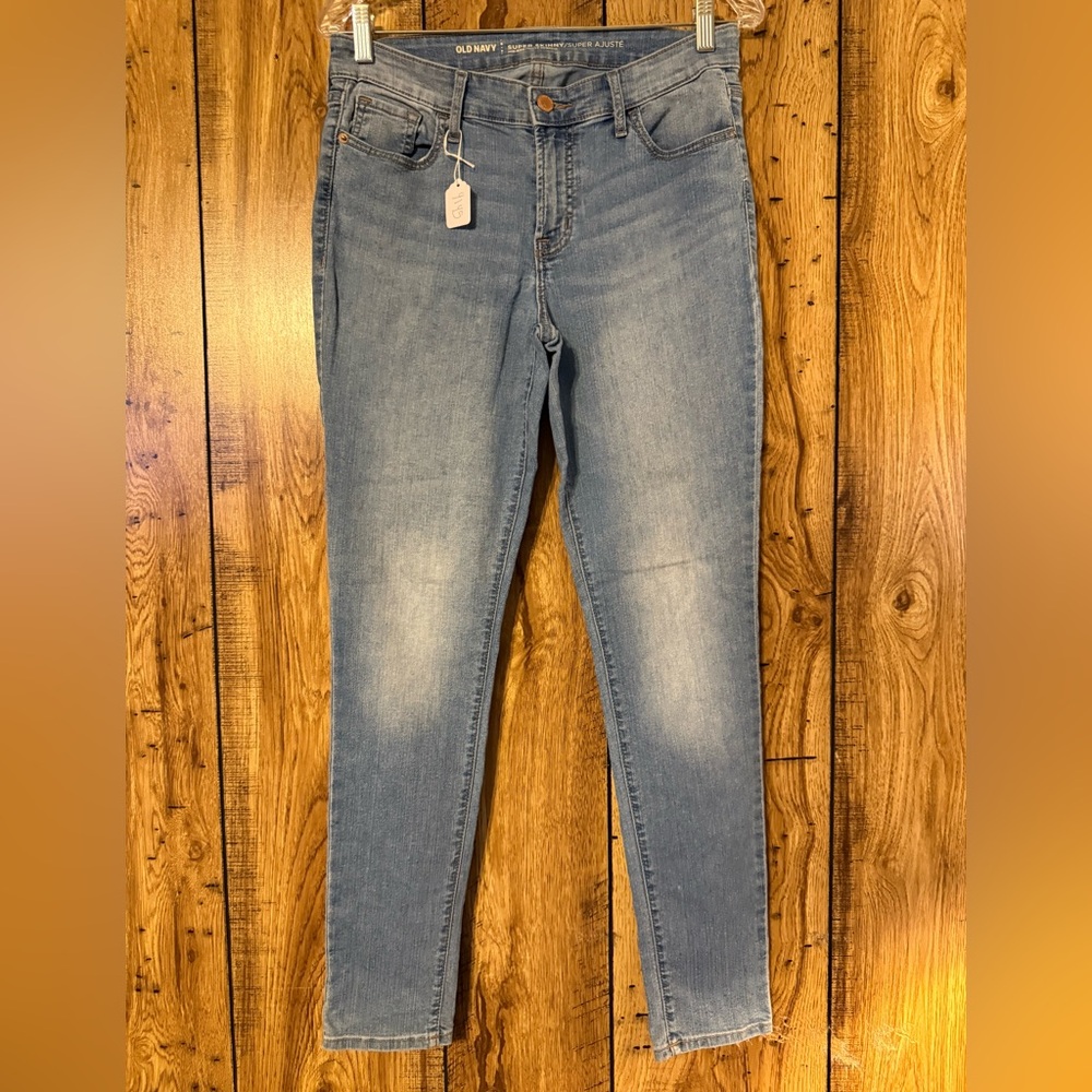 GUC Old Navy denim jeans. Size 8.